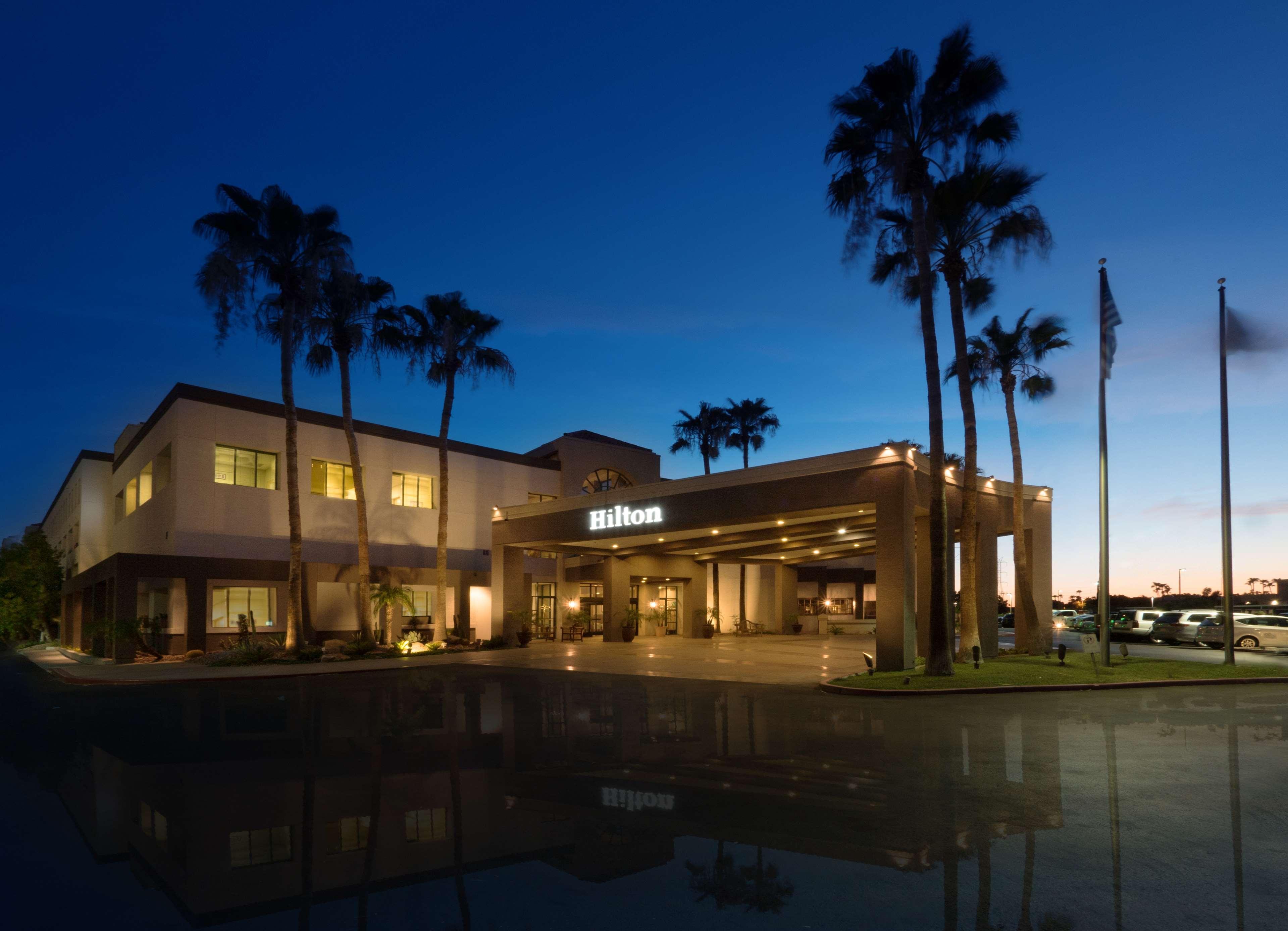 Hilton Phoenix Airport Exterior foto