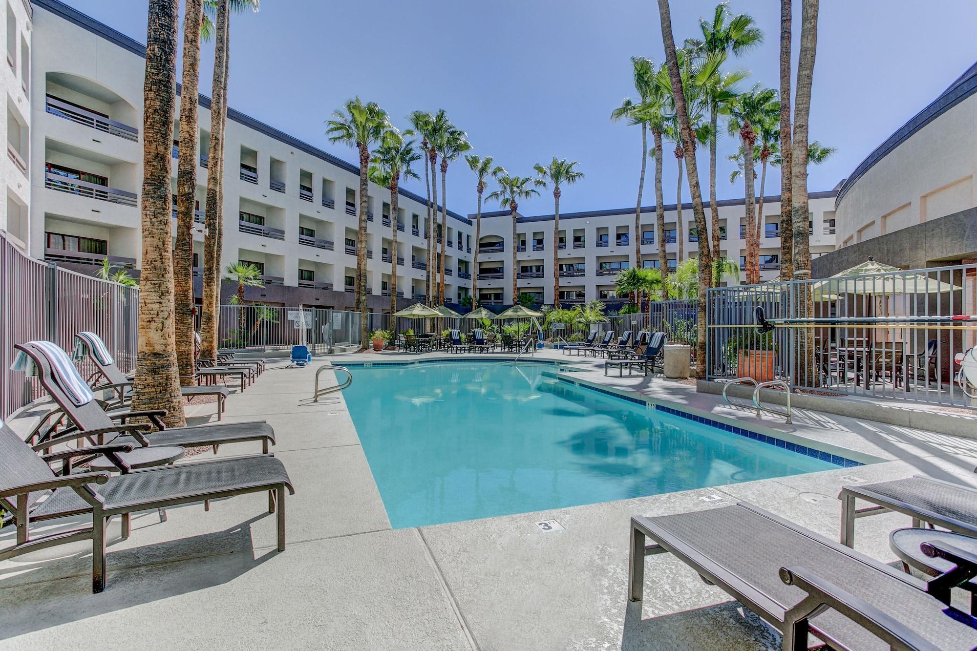 Hilton Phoenix Airport Exterior foto