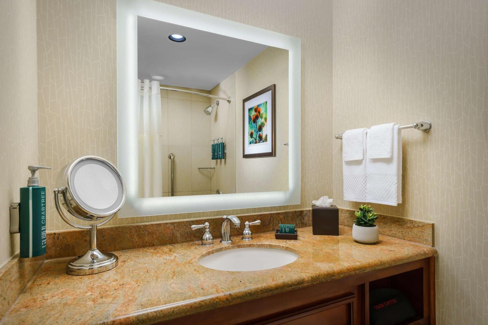 Hilton Phoenix Airport Exterior foto