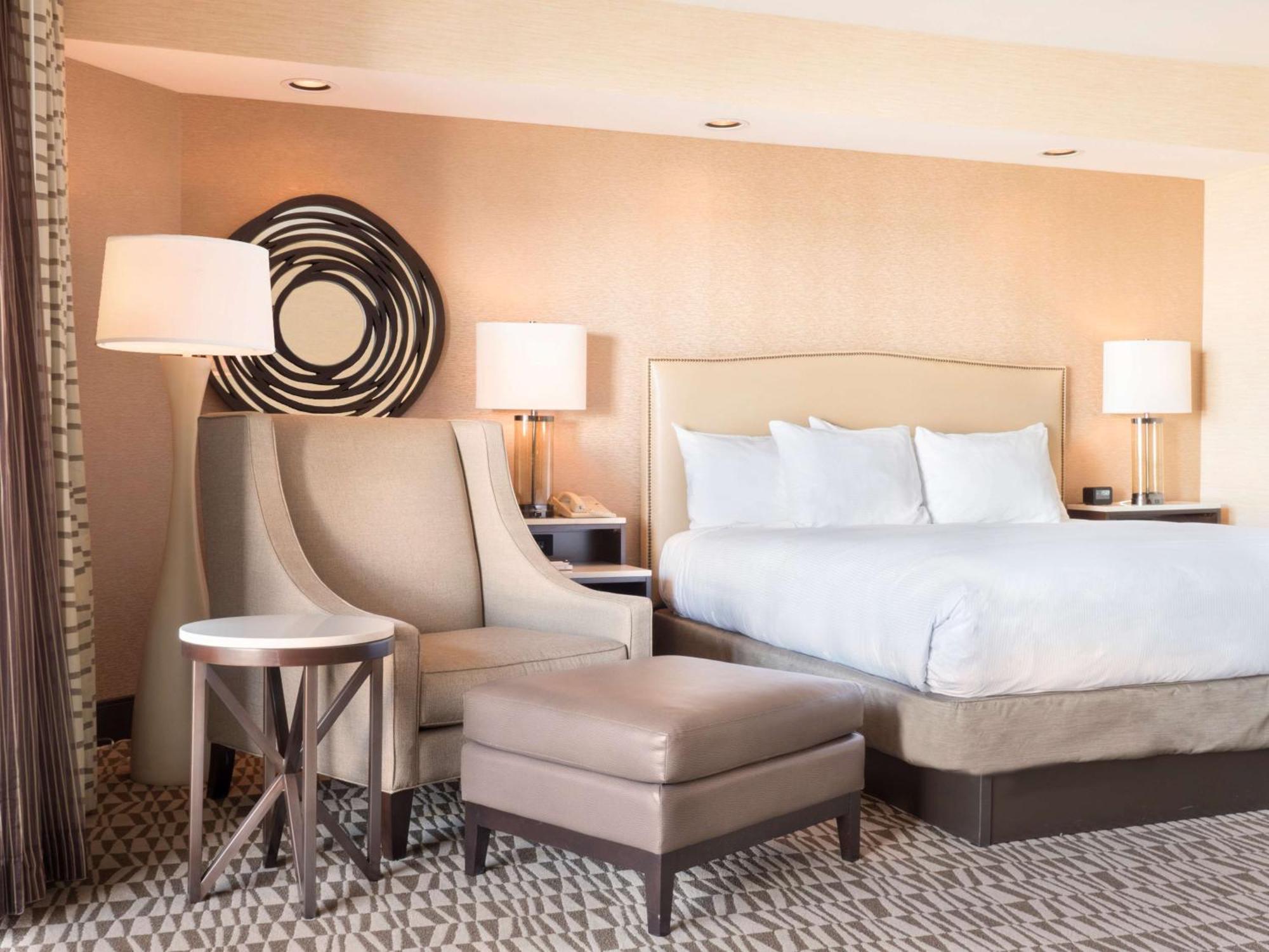 Hilton Phoenix Airport Exterior foto