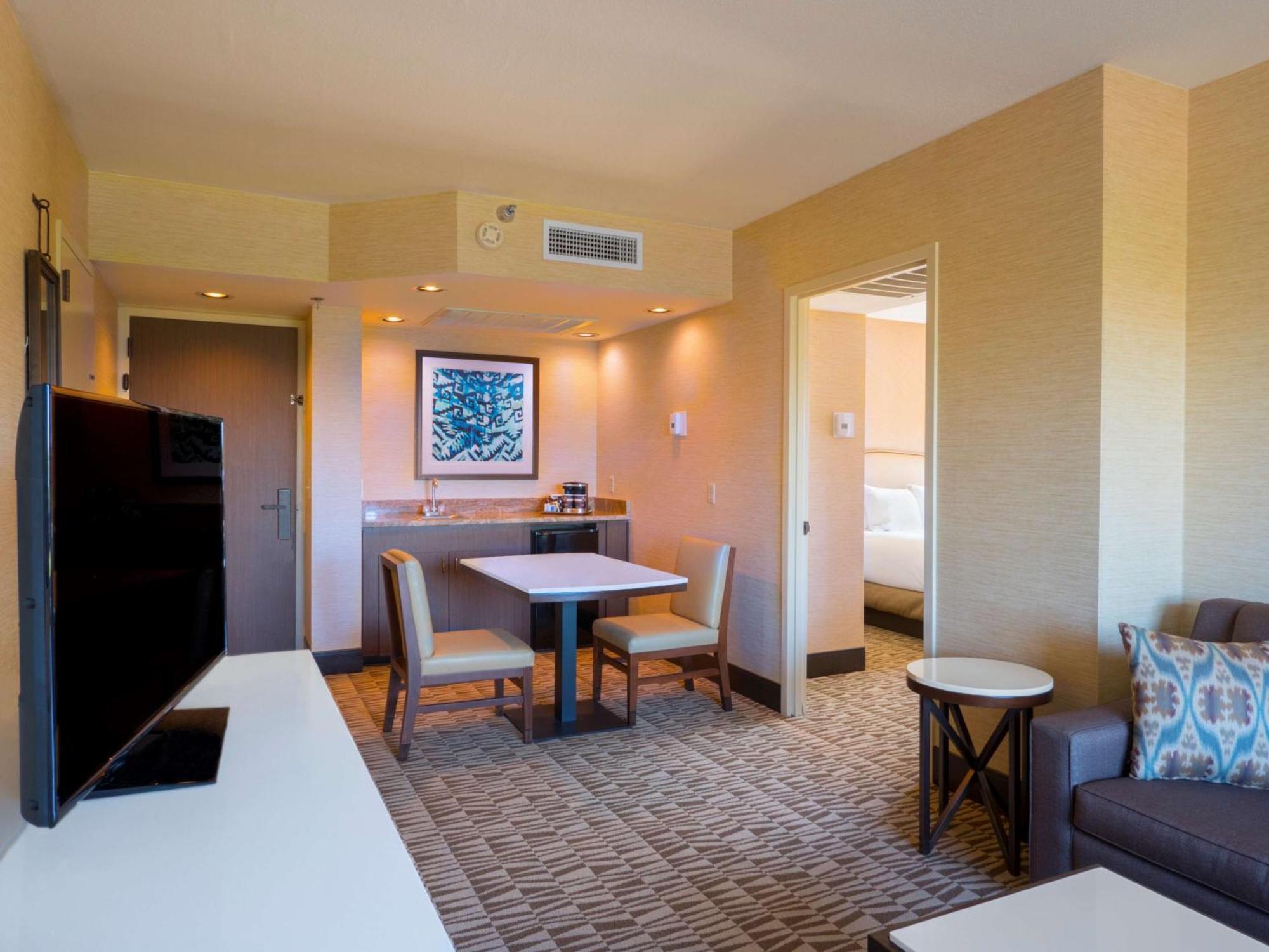 Hilton Phoenix Airport Exterior foto